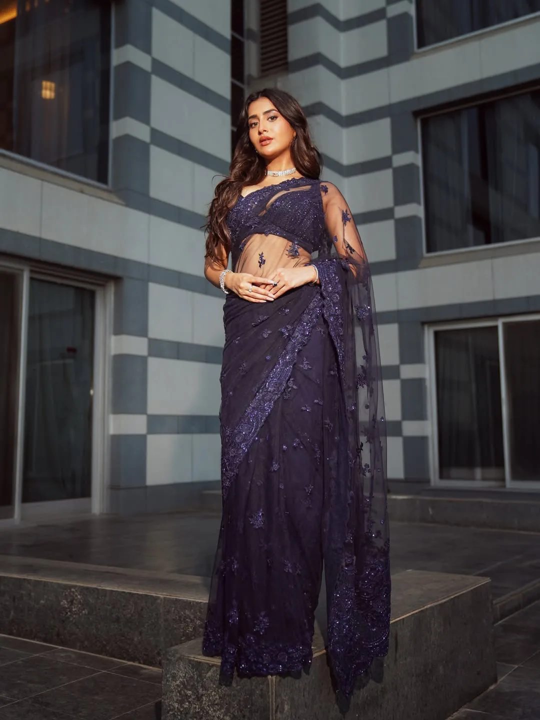 rashi singh glamour show in black saree