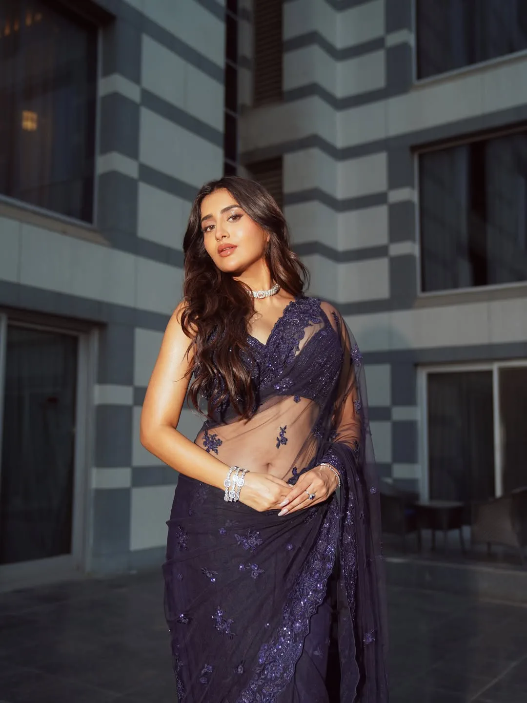 rashi singh glamour show in black saree