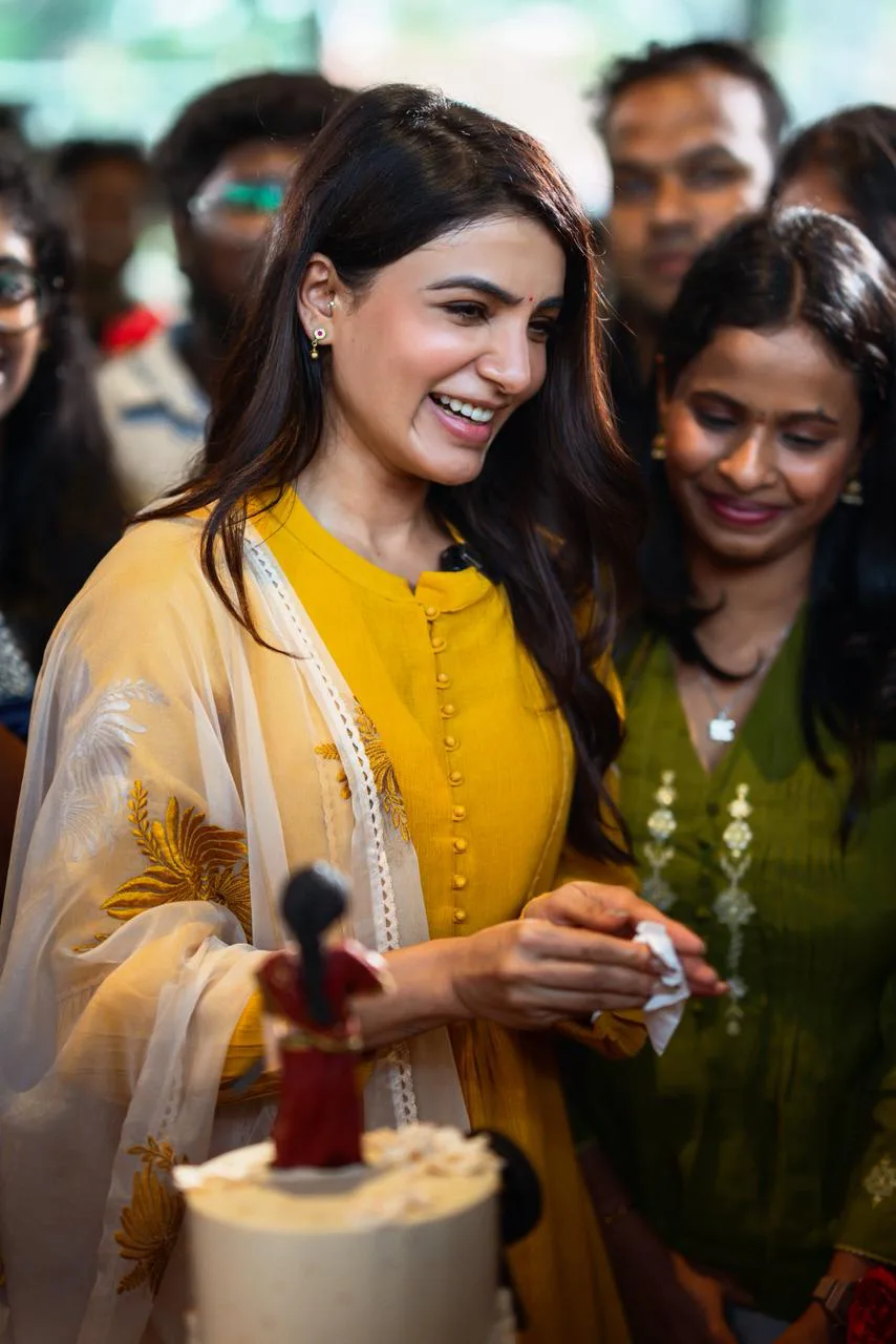samantha birthday celebrations with fans