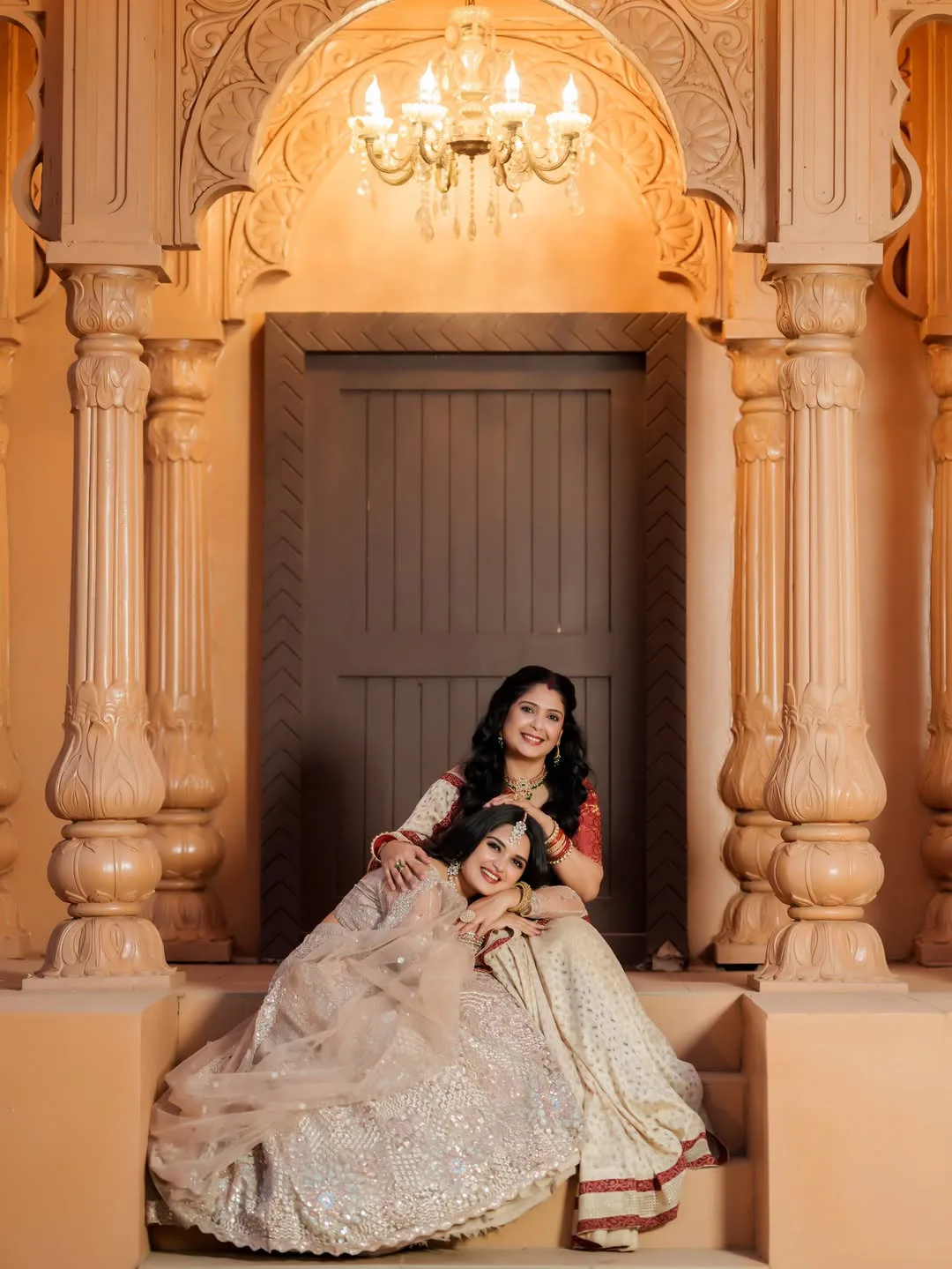 serial actress priyanka jain with her mother