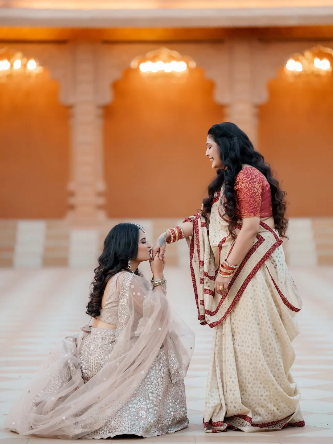 serial actress priyanka jain with her mother