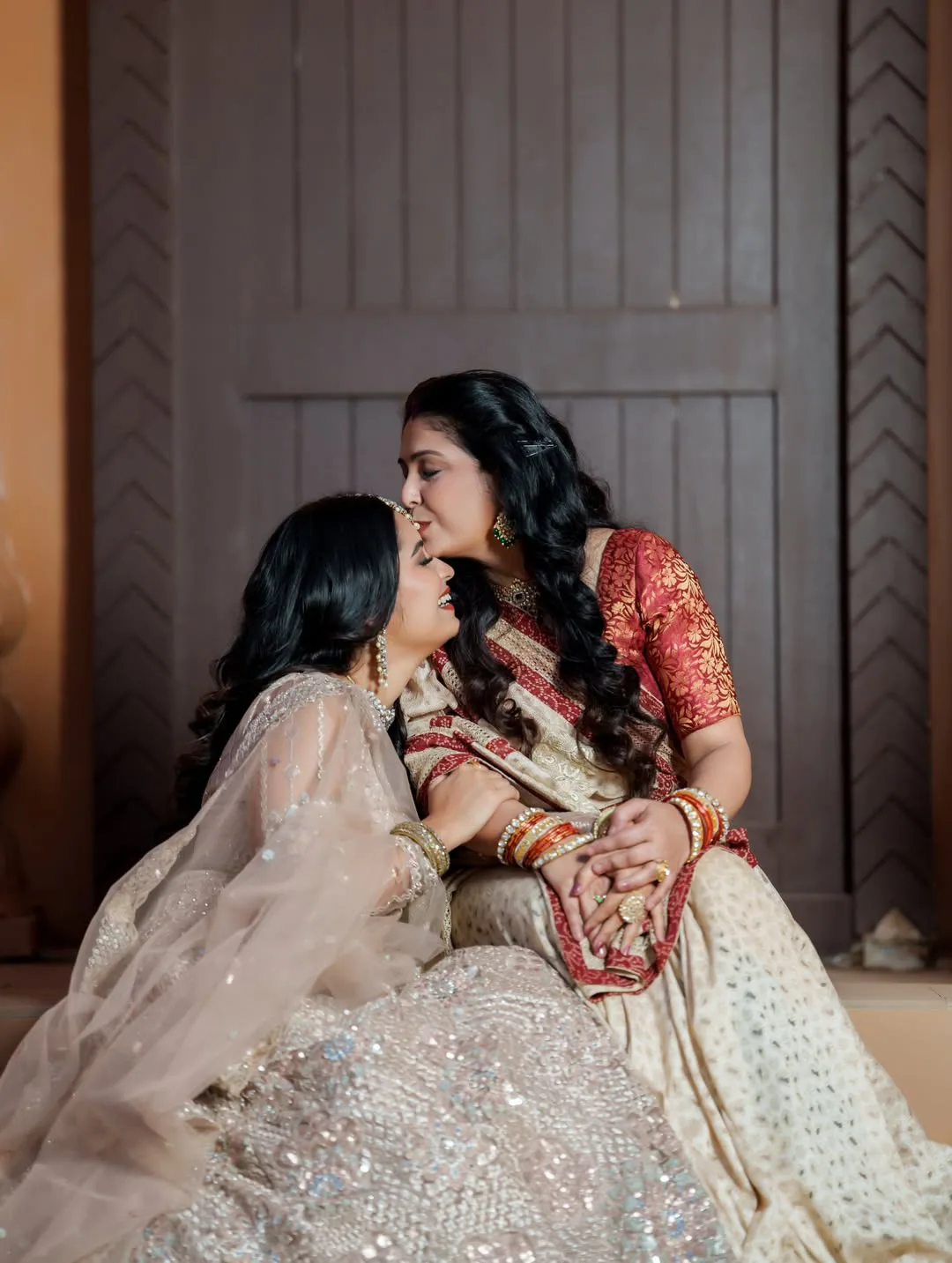 serial actress priyanka jain with her mother