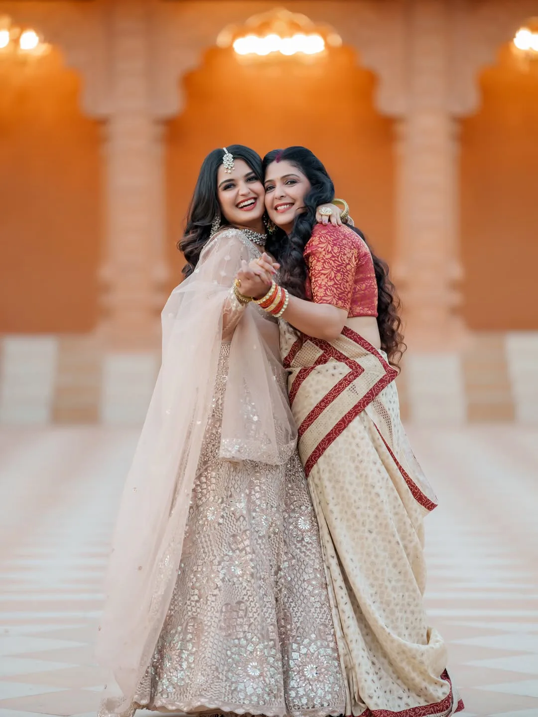 serial actress priyanka jain with her mother