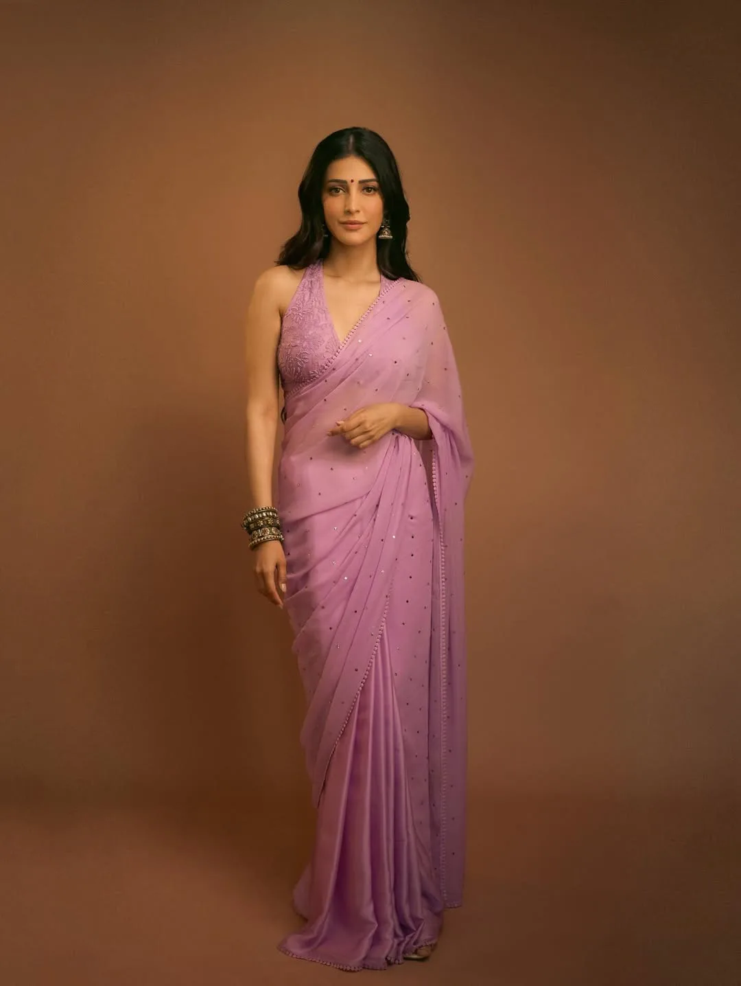 shruthi haasan latest hot photos in pink saree