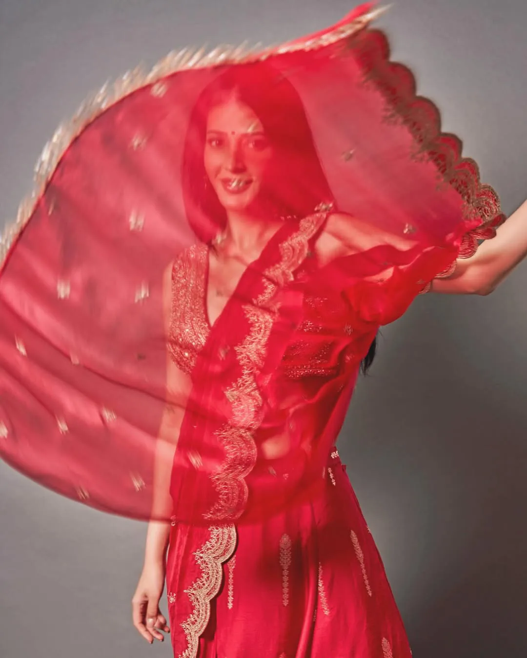 south beauty Shruti Haasan latest photo gallery