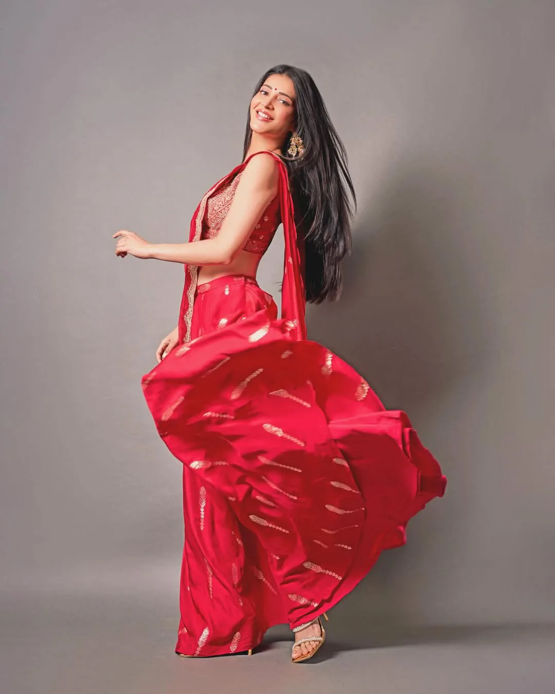 south beauty Shruti Haasan latest photo gallery