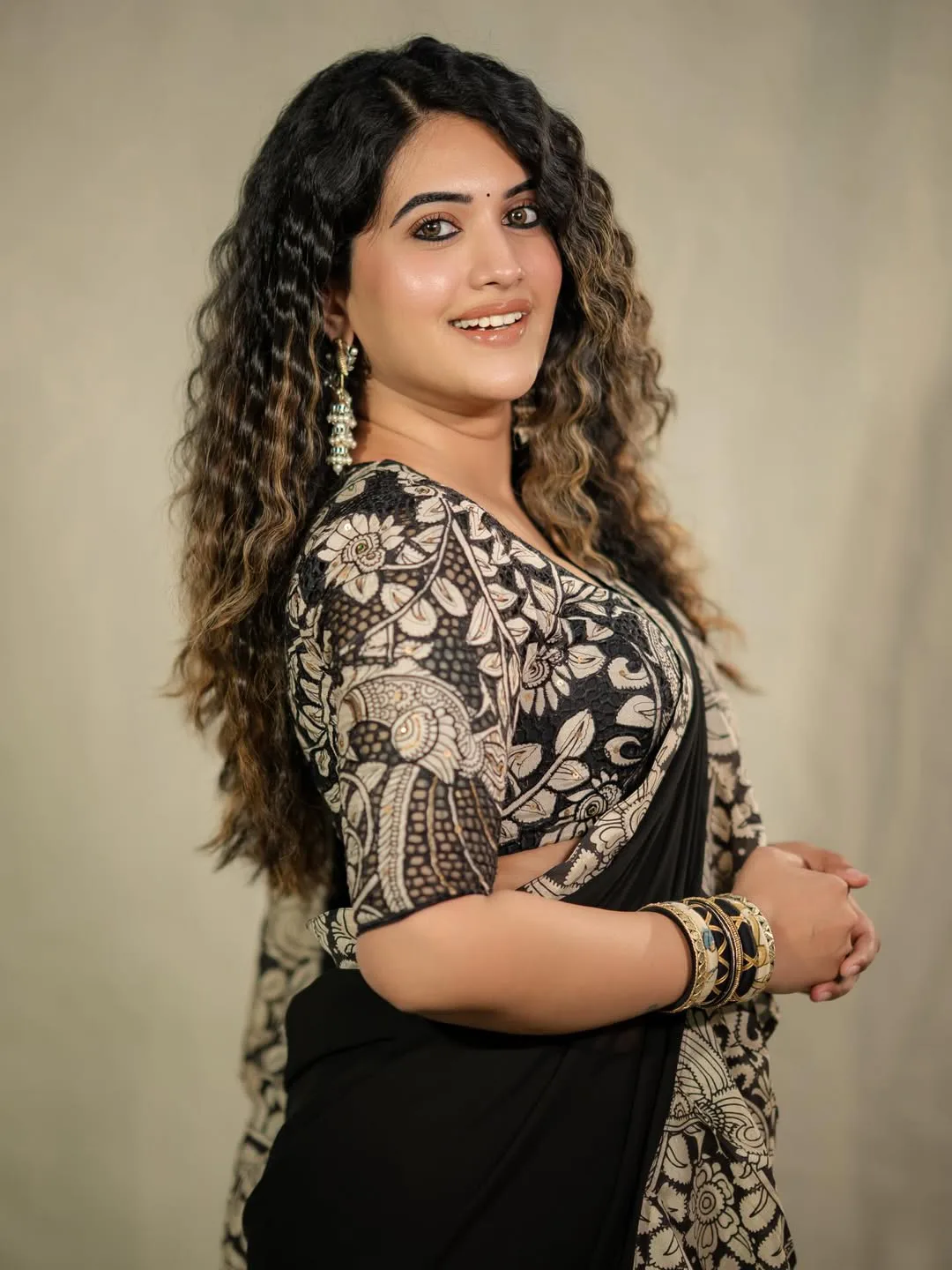 sravanthi chokkarapu latest photos
