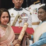 రాష్ట్ర‌ప‌తి భ‌వ‌న్‌లో ఘ‌నంగా ప‌ద్మ అవార్డుల ప్ర‌దానం.. భావోద్వేగానికి గురైన హేమ‌మాలిని..!