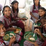 ప్రభుత్వ పాఠశాల్లో విద్యార్థులకు అల్పాహారం.. తొలిరోజు నుంచే పథకం అమలు కష్టమే..!