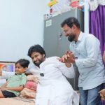 చిన్నారి అభిమాని కోరిక తీర్చిన పవన్ కళ్యాణ్.. మంచానికే పరిమితమైన నిరంజన్‌ను ఇంటికెళ్లి పరామర్శించిన డిప్యూటీ సీఎం