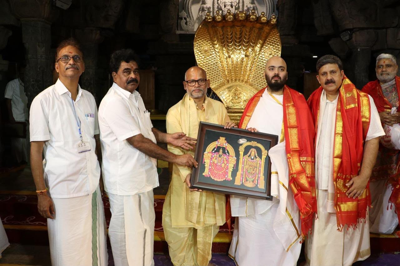 anant-ambani-tirupati-darshan