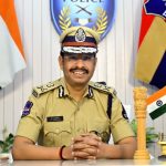 ‘డబ్బులు ఇస్తే ఇల్లు ఇప్పిస్తాం’ అంటే నమ్మొద్దు