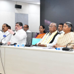 బీసీ మహిళలకు గుడ్‌న్యూస్.. ఉచితంగా కుట్టు మిషన్లు!