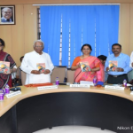 UoHలో ‘Toiling Mother and Other Poems’ ఆవిష్కరణ.. తల్లి కష్టజీవితానికి అక్షర నివాళి