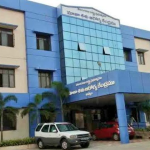 Khammam: ప్రభుత్వ ఆసుపత్రికి వెళ్తే ప్రాణాలకే ముప్పు