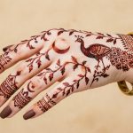 మెహందీ పెట్టుకున్న చేతులతో భోజనం చేస్తున్నారా? ఈ జాగ్రత్తలు తప్పనిసరి!