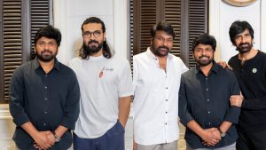 raviteja-irumudi-team-congratulated-by-chiranjeevi-ram-charan